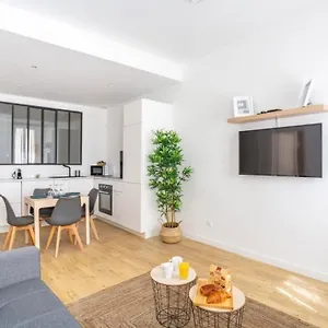 https://bel-apt-moderne-et-cosy-pour-6-a-marseille-by-weekome.fr-provencehotel.com